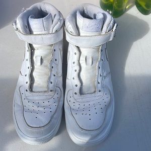 Air force one high size 9.5